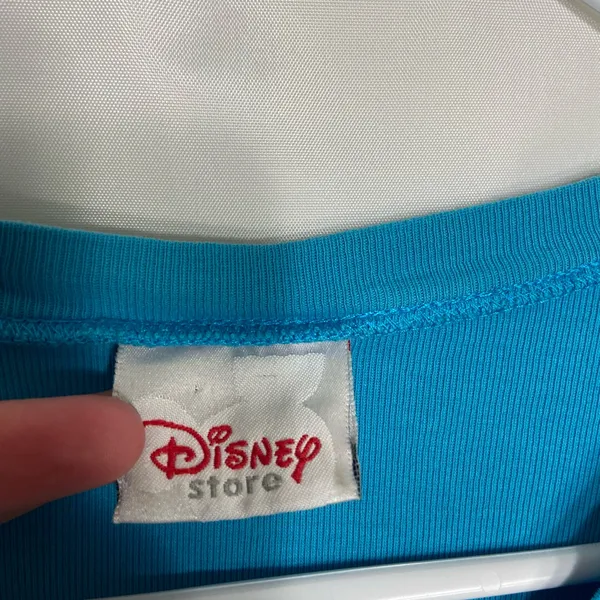 Disney‎ women’s medium blue decal v-neck shirt sleeve casual relaxed tshirt XL - Image 4