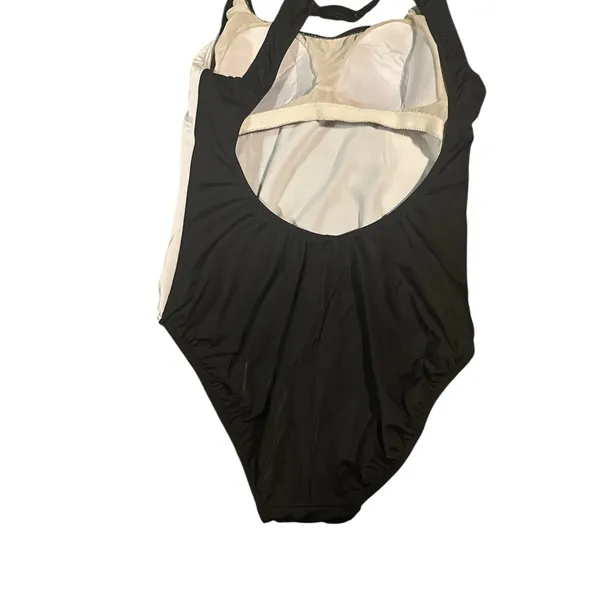 VENUS Black and White Swimsuit - Image 2