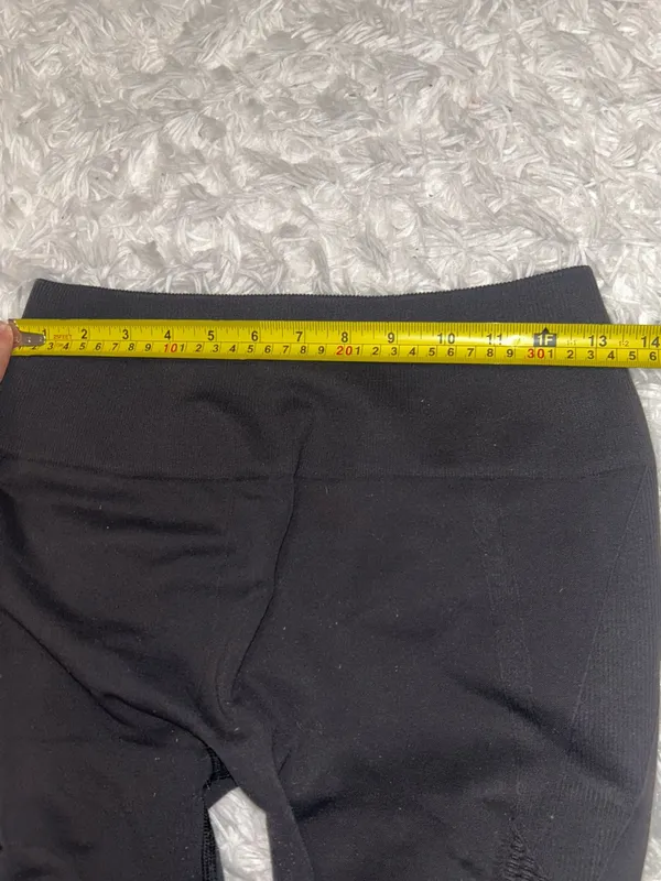 Lululemon In the Flow black seamless cropped leggings woman’s 10 compression - Image 6