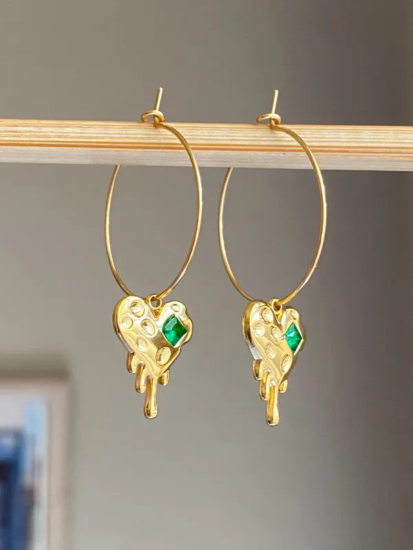 Handmade fully gold tone stainless green glass crystal heart chic vintage retro style hoop earrings💚👼 - Image 3