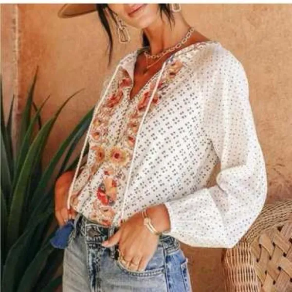 NWT Bohme Spanish Embroidered White Top Tassels Gold Beading M - Image 4