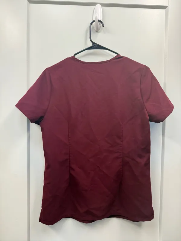 Figs Catarina Scrub Top‎ V-Neck Pocket Maroon Red Medical Small - Image 4