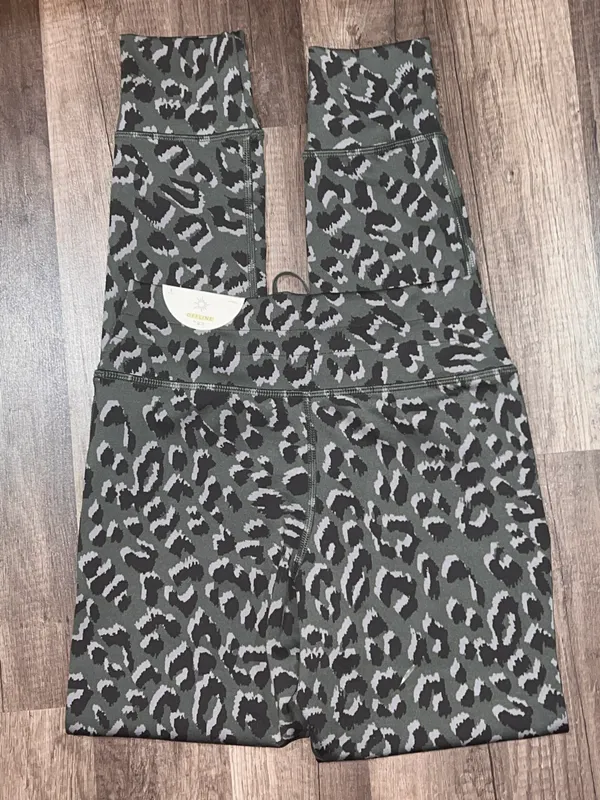 Small OFFLINE By Jacquard Peak Legging BNWTS $54.95 Royal Palm - Image 7