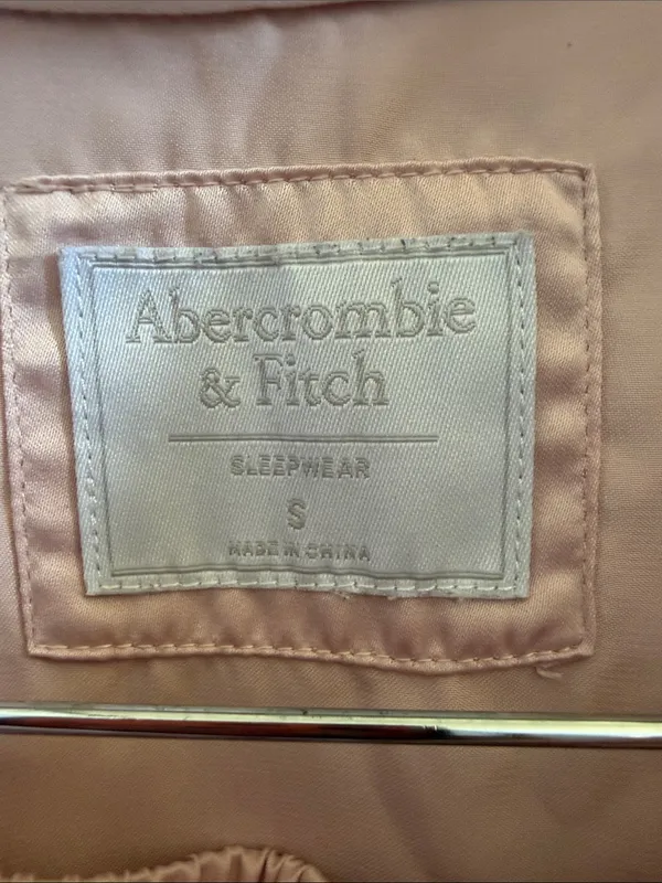Abercrombie & Fitch Pink Satin Wide-Leg Pajama Lounge Set Size Small - Image 4