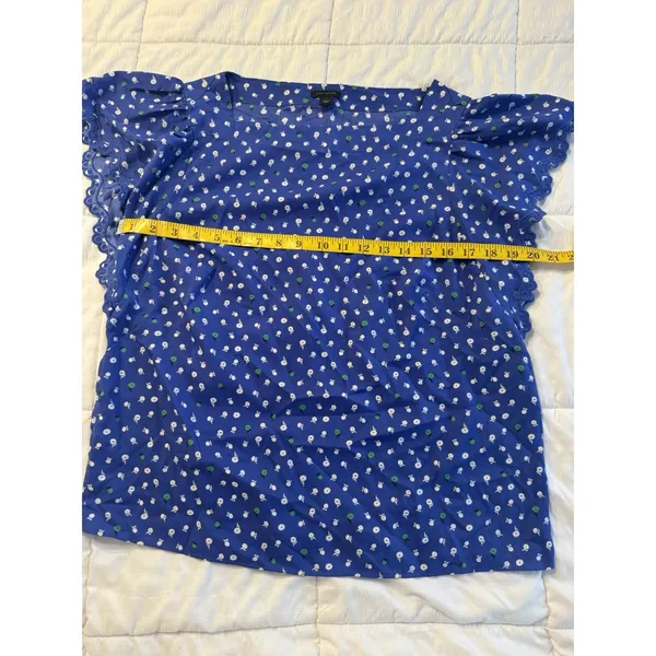 Ann Taylor Blue Floral Top Ruffled Short Sleeve Women's Small Office Spring - Image 5