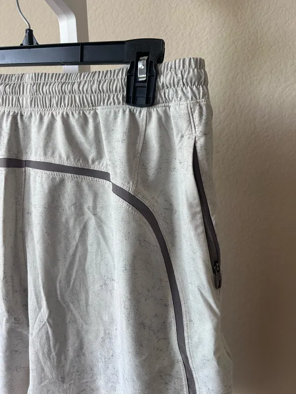 Men’s Lululemon Shorts - Image 6