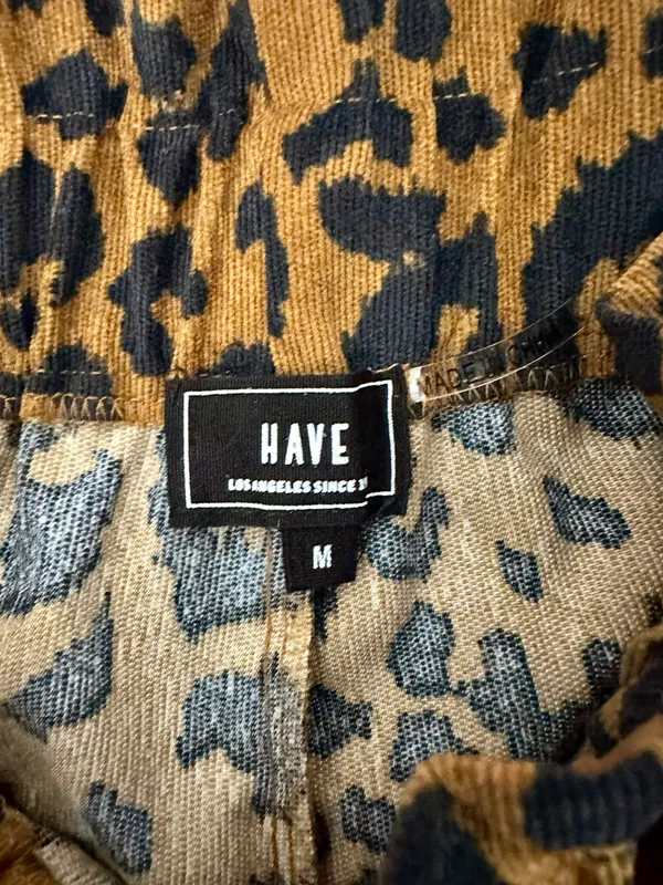LA Corduroy Cheetah belted paper bag Shorts brown black Size Medium - Image 8