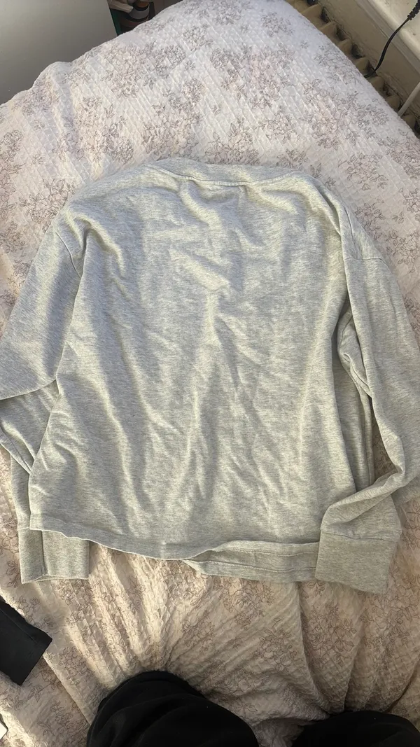Abercrombie Long Sleeve Oversized Jersey V Neck Tee - Image 5