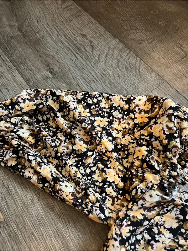Petal & Pup Oona Midi Dress In Black Ditsy Floral XS nwt HTF - Image 7