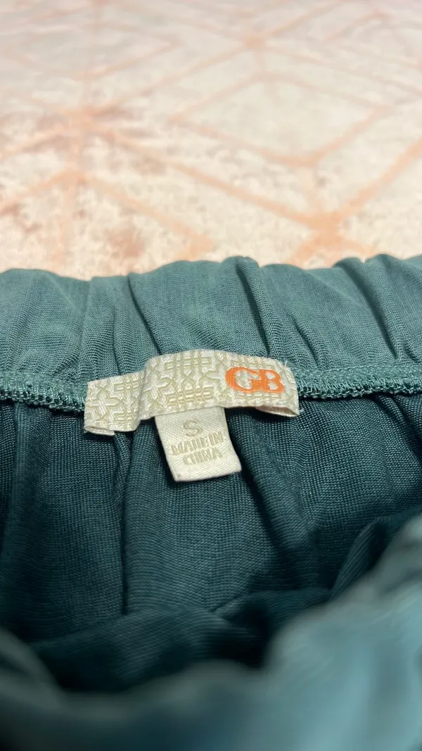 Off The Shoulder Crop Top - Image 2