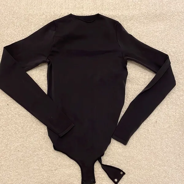 Skims Essential Crew Neck Long Sleeve Bodysuit - Image 2