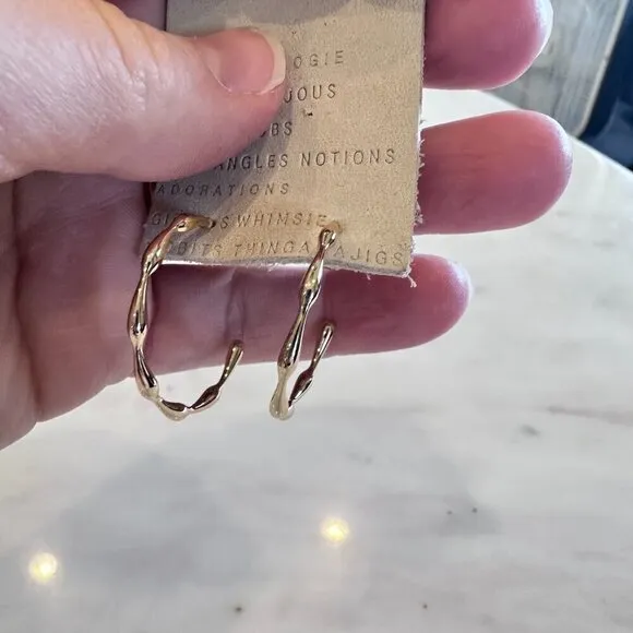Anthropologie Earrings Gold Bamboo Delicate Medium Sized Hoop Post Back NWT‎ - Image 4