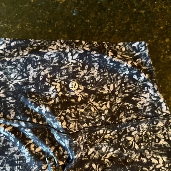 Lululemon Align™ High-Rise Crop 21" - Image 2