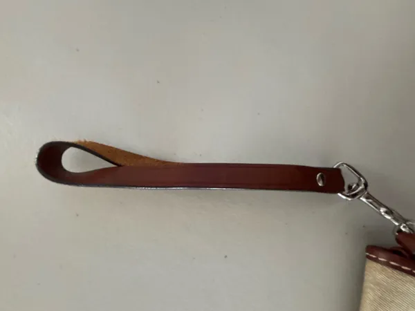 VINTAGE Dooney & Bourke | classic D&B logo wristlet. - Image 3