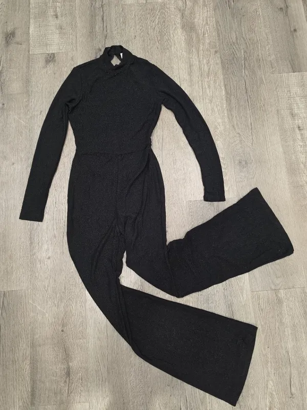 Superdown Black Long Sleeve mock neck Open Back Bell Bottom Jumpsuit Sz S sparle - Image 5