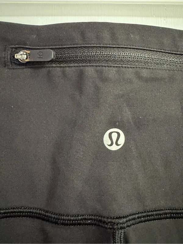 Lululemon Athletica Black High-Rise Workout Yoga Leggings Size 8 - Image 4