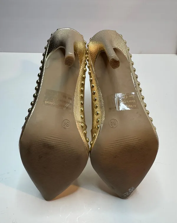Womens Gold Heeled Boots Size 6.5 - Image 8