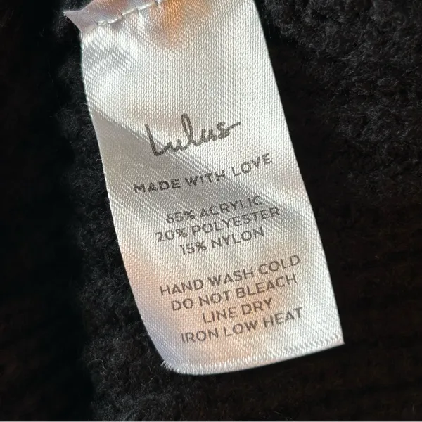 Lulus Women's chunky black Sweater dress or tunic size Medium - Image 3