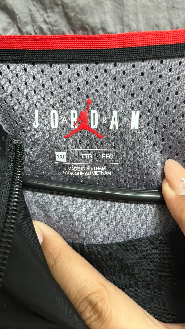 Nike Jordan Jacket - Image 3