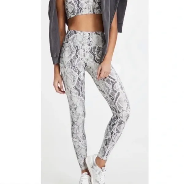 Alo‎ yoga vapor snakeskin legging sz S - Image 3