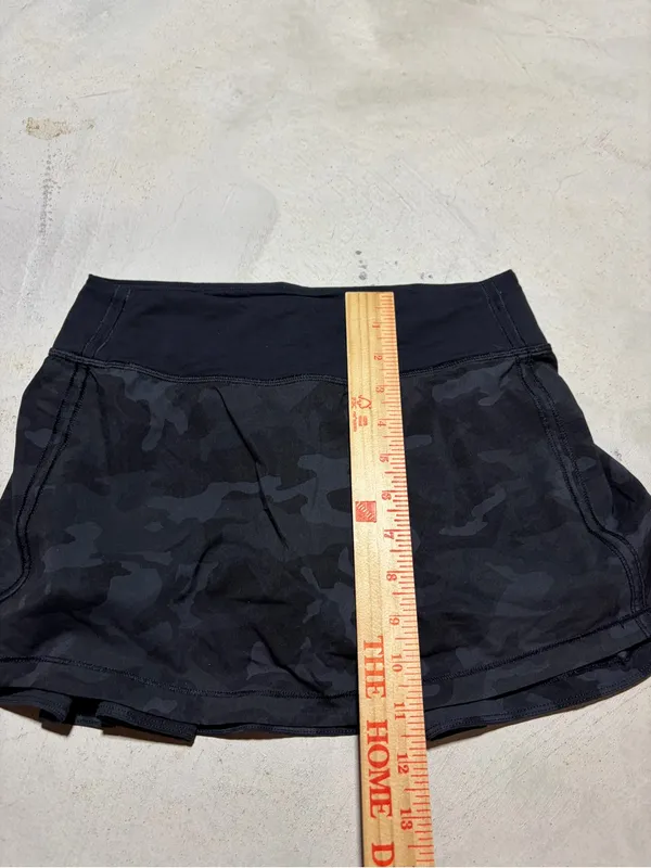 Lululemon Black Camo Active Skort 2 - Image 2
