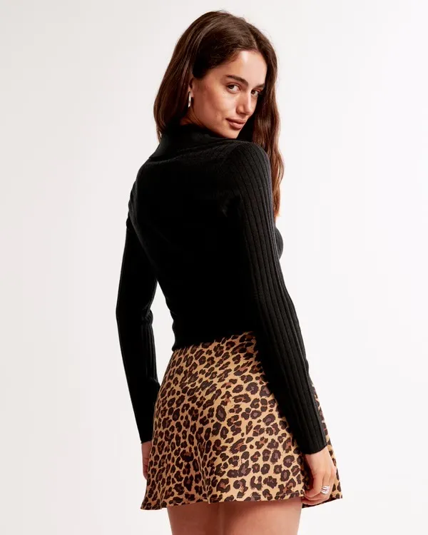 Mid Rise Leopard Print Mini Skort Abercrombie & Fitch - Image 2