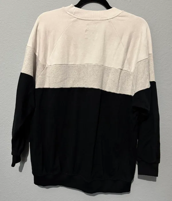American Eagle Outfitters Sweatshirt - Image 2