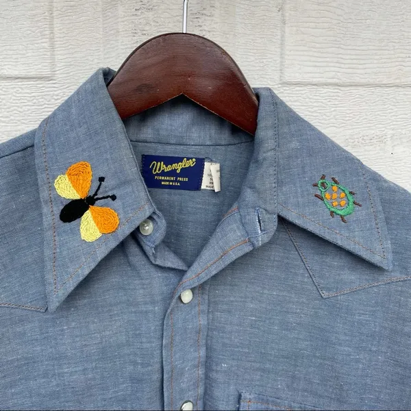 Wrangler Unisex Women’s Chambray Embroidered Shirt Pearl Snap Small - Image 5