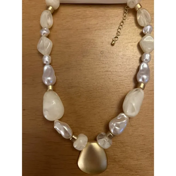 New women’s a new day statement necklace White Satiny Gold marble Look - Image 5
