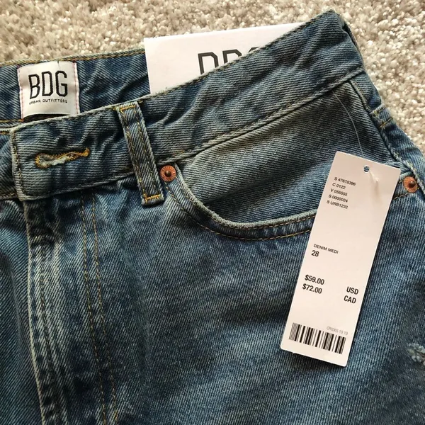 New Urban outfitters BDG mom high rise jeans pants, size 28, roll up bottom - Image 2