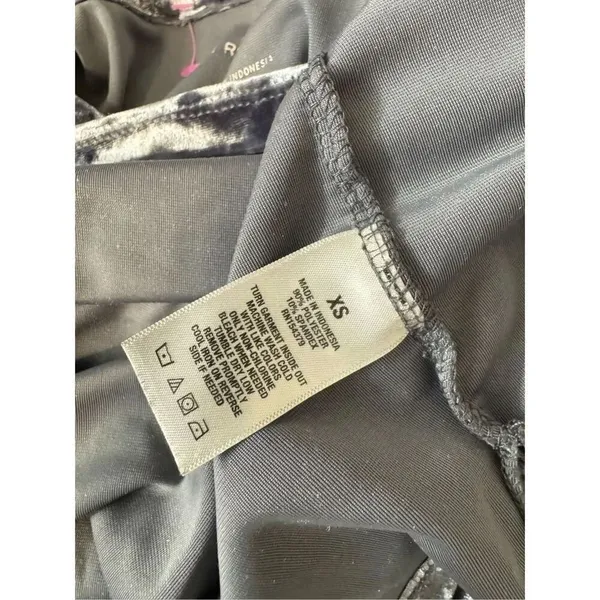 Aeropostal velvet blouse - Image 5