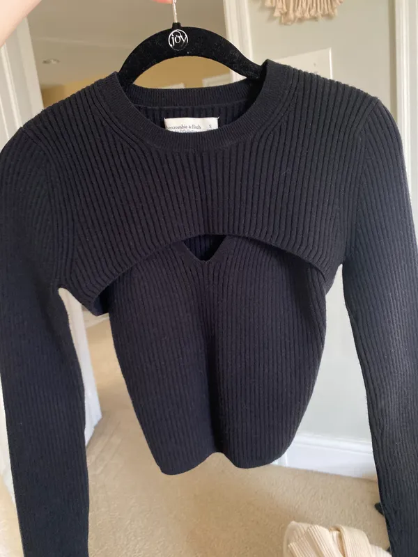 Abercrombie 2 Piece Sweater Top Set - Image 2