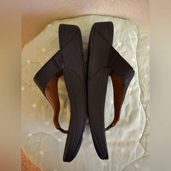 Fitflop Black Textured Sandals Womens size 10 - Image 7