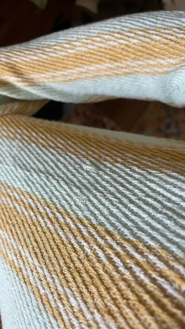 O'Neill Blue and Yellow Striped Sweatshirt - Image 4