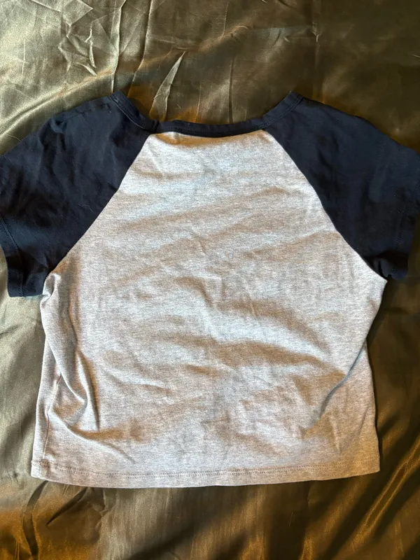 White fox cropped tee - Image 2