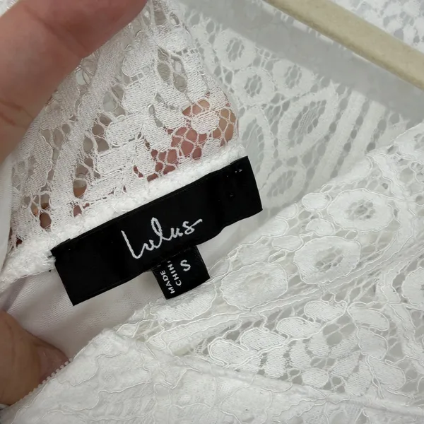 Lulus White Lace Mock Neck Short Sleeve Sheath Dress Size S Bridal Formal‎ - Image 4