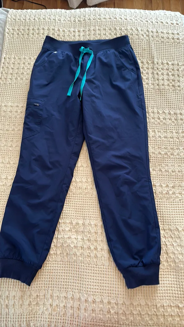 FIGS Jogger Scrub Pants - Image 2