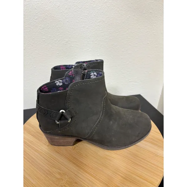 Teva‎ Foxy Ankle Boots Women 7 Olive Leather Waterproof Floral Stacked Heel - Image 2