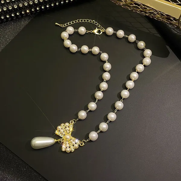 Elegant White Pearl Pendant Choker Necklace for Women - Image 2