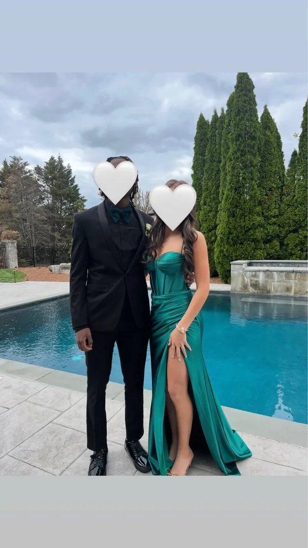 NOX Annabel green prom dress - Image 2