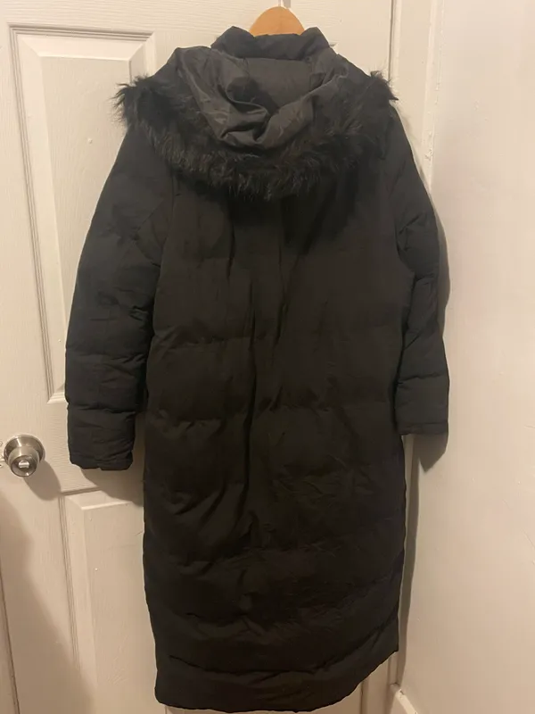 Andrew Marc women’s size large long black hooded coat. - Image 2