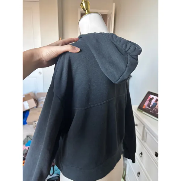 Nike Cropped Hoodie Sweatshirt Metallic Silver Gold Logo Black Womens Small - Image 3