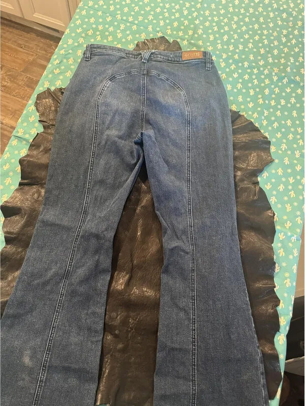 Shyanne Women's Jeans Size 29W x 30L Western / Country Style Blue Flare Denim - Image 3