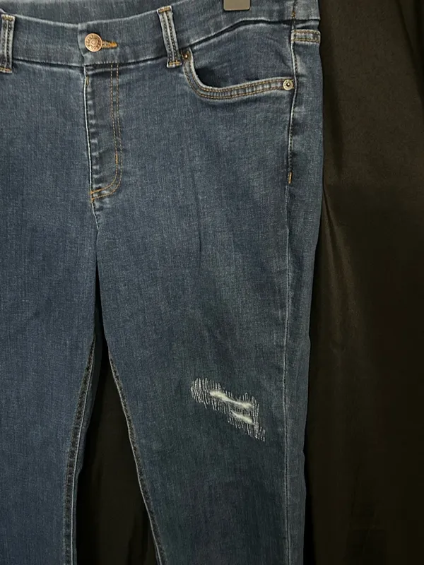 Denim & Company Women’s Dark Blue Distressed Jeans 12P - Image 3