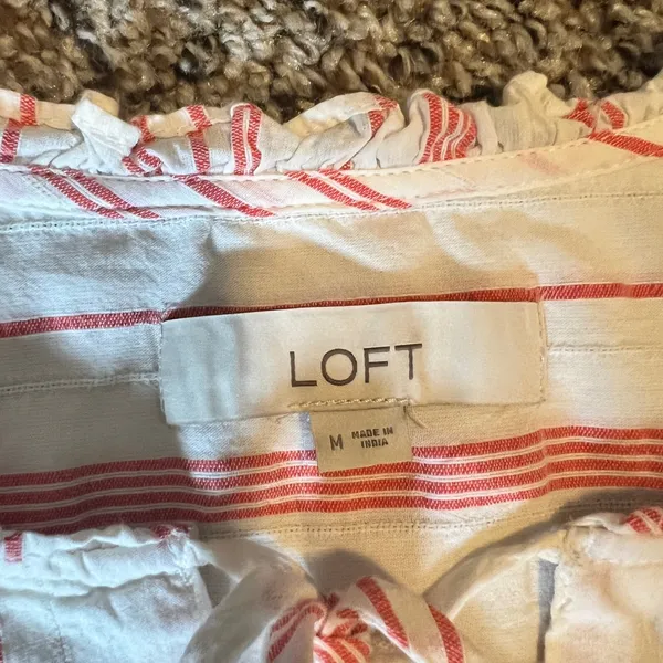 LOFT Women's White Red Stripe Ruffled Neck Tie Blouse‎ Size M - Image 2