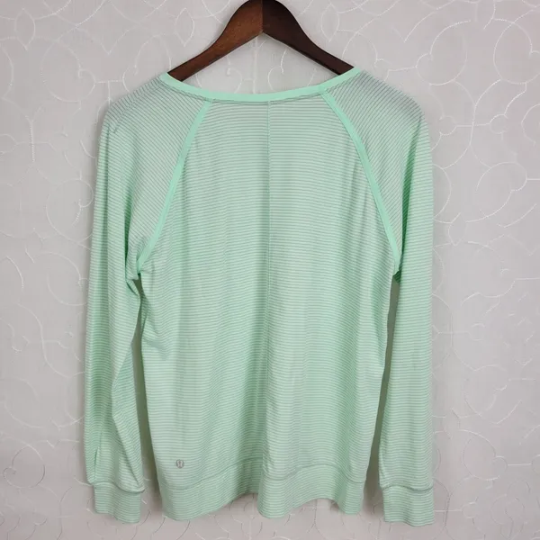 Lululemon Weightless Shirt @M Green Striped Crew Neck Pullover Lightweight Sheer Size undefined - Image 2