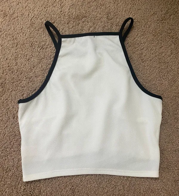 Cropped Top - Image 2
