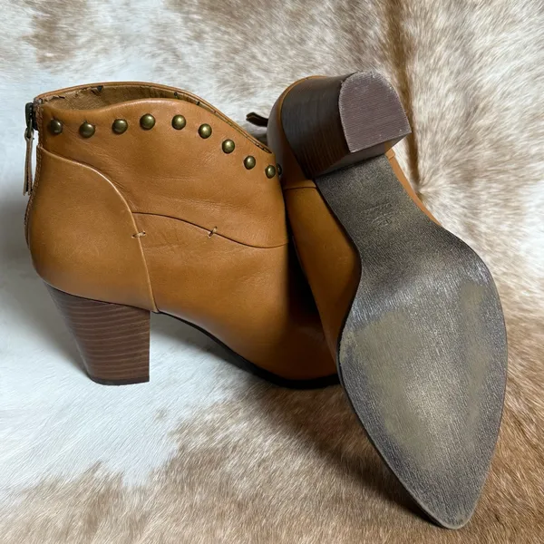 B MAKOWSKY QUINCY‎ LEATHER ANKLE BOOTS Size 8 B45 - Image 11