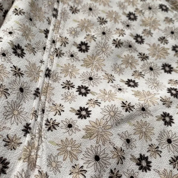 LC Lauren Conrad daisy print flutter sleeve peasant blouse, size XL - Image 2