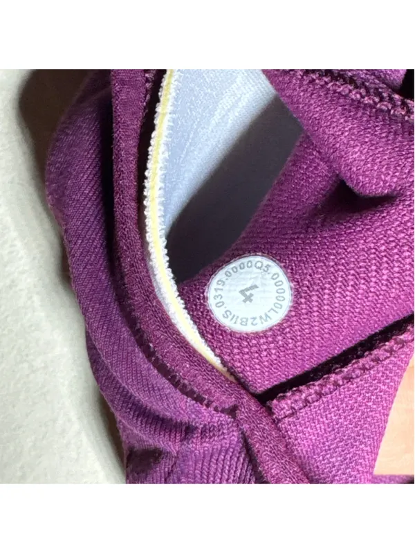 Women's Lululemon Sports Bra Size 4 Purple Black - Image 3